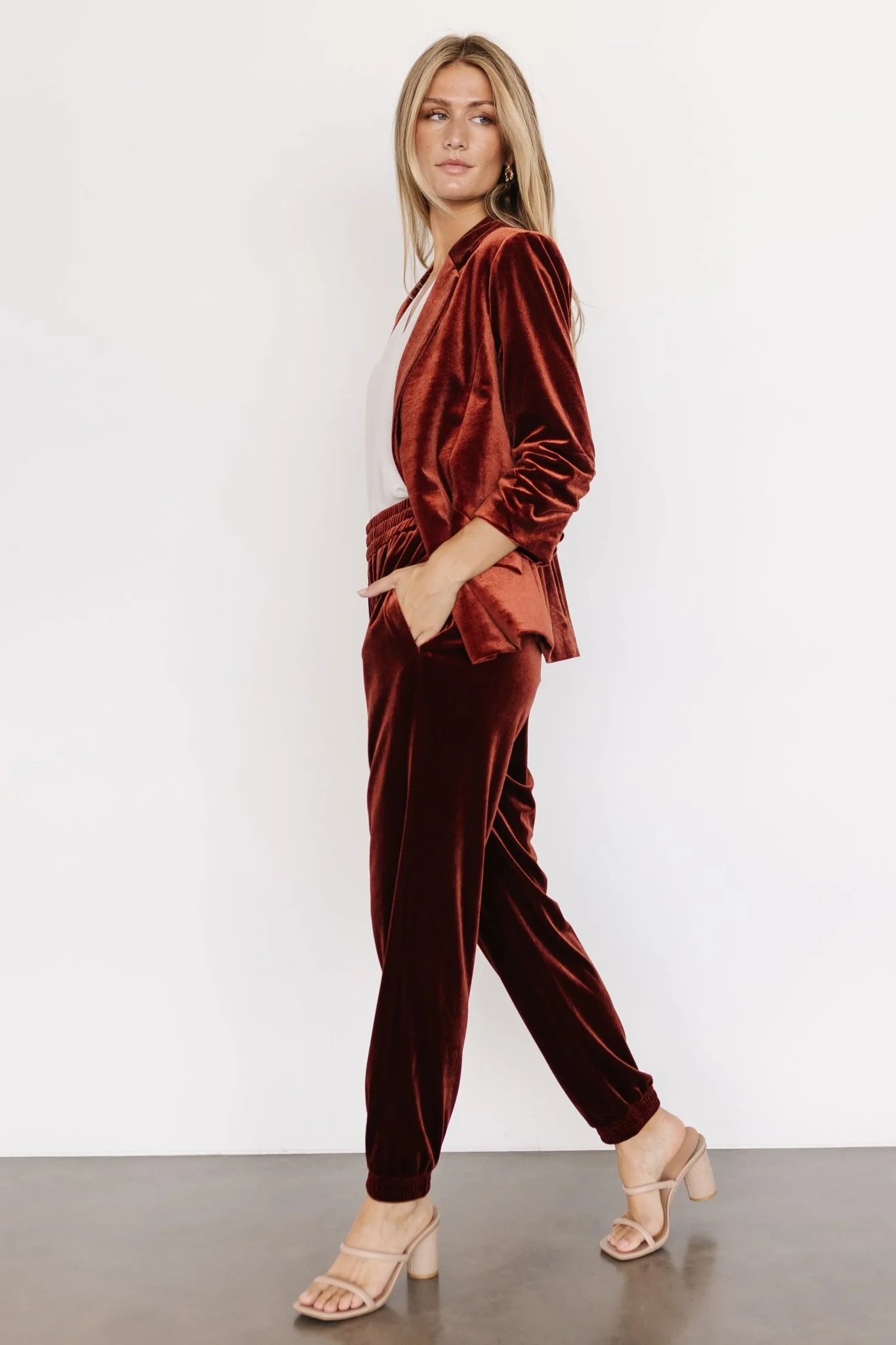 Brinton Velvet Blazer | Cinnamon